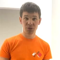 Специалист Денис Станиславович